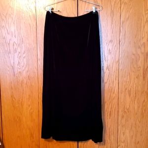 Villager by Liz Claiborne Black velvet midi skirt
